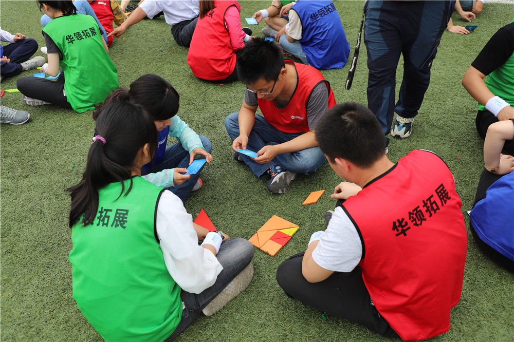 [北京房山九渡山莊]]戰(zhàn)狼特訓(xùn)一日拓展活動