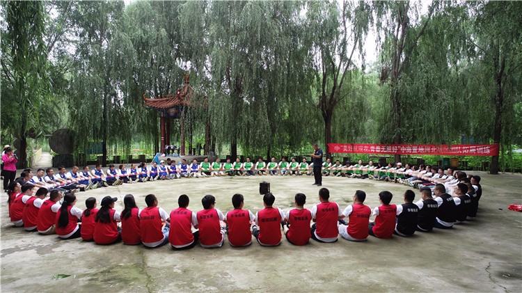 [上海華博生態(tài)拓展基地]+戰(zhàn)狼特訓(xùn)一日拓展活動